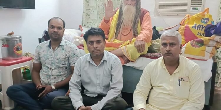 Jamshedpur mangala baba arrived steel city : जमशेदपुर पहुंचे श्री श्री 108 मंगला बाबा, भक्तों को दिया आशीर्वाद, माता भगवती के गज पर आगमन का दिया संदेश, सुख-समृद्धि के लिए भक्तों को किया प्रेरित Jamshedpur mangala baba arrived steel city : जमशेदपुर पहुंचे श्री श्री 108 मंगला बाबा, भक्तों को दिया आशीर्वाद, माता भगवती के गज पर आगमन का दिया संदेश, सुख-समृद्धि के लिए भक्तों को किया प्रेरित