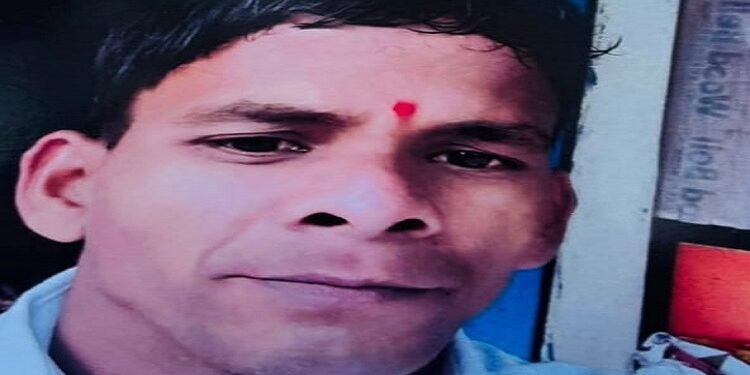 Jamshedpur youth died due to electric shock : भालूबासा में करंट लगने से 30 वर्षीय युवक मोनू सीट की मौत, डॉ विजय अग्रवाल के घर के बेसमेंट में हुआ हादसा, 23 वर्षों से डॉक्टर दंपति के साथ कर रहा था काम