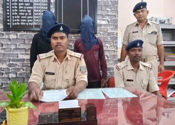 Jamshedpur police arrests two in vishal murder case : बिरसानगर पुलिस ने विशाल सांडिल हत्याकांड का किया खुलासा, मामले में एक नामजद सहित दो आरोपी गिरफ्तार, मजदूरी के पैसों के विवाद में हुई विशाल की हत्या Jamshedpur police arrests two in vishal murder case : बिरसानगर पुलिस ने विशाल सांडिल हत्याकांड का किया खुलासा, मामले में एक नामजद सहित दो आरोपी गिरफ्तार, मजदूरी के पैसों के विवाद में हुई विशाल की हत्या