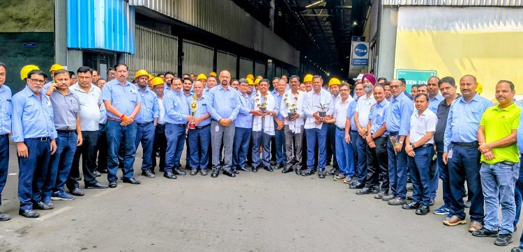 Jamshedpur tata motors workers union : टाटा मोटर्स वर्कर्स यूनियन अध्यक्ष व महामंत्री का फाउंड्री डिवीजन में हुआ स्वागत, कंपनी के वरीय पदाधिकारियों का भी हुआ स्वागत Jamshedpur tata motors workers union : टाटा मोटर्स वर्कर्स यूनियन अध्यक्ष व महामंत्री का फाउंड्री डिवीजन में हुआ स्वागत, कंपनी के वरीय पदाधिकारियों का भी हुआ स्वागत