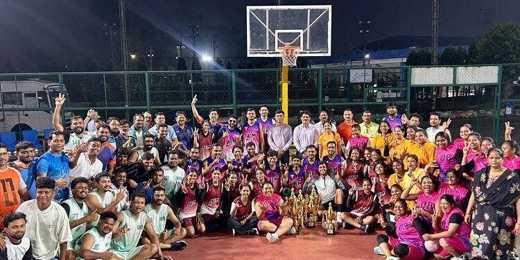 tata steel inter divisional tournament : टाटा स्टील के इंटर डिवीजनल टूर्नामेंट में एईएम और ओएमक्यू ने बास्केटबॉल के खिताब जीते, टाटा स्टील जमशेदपुर ऑपरेशन्स ने वॉलीबॉल ट्रॉफी पर किया कब्जा tata steel inter divisional tournament : टाटा स्टील के इंटर डिवीजनल टूर्नामेंट में एईएम और ओएमक्यू ने बास्केटबॉल के खिताब जीते, टाटा स्टील जमशेदपुर ऑपरेशन्स ने वॉलीबॉल ट्रॉफी पर किया कब्जा