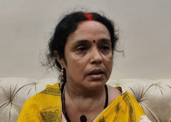 Jamshedpur kanhaiya singh’s wife appeal : कन्हैया सिंह की पत्नी सुषमा देवी ने पति को बताया निर्दोष, न्याय दिलाने के लिए लगाई मदद की गुहार Jamshedpur kanhaiya singh’s wife appeal : कन्हैया सिंह की पत्नी सुषमा देवी ने पति को बताया निर्दोष, न्याय दिलाने के लिए लगाई मदद की गुहार