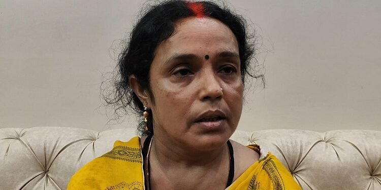 Jamshedpur kanhaiya singh’s wife appeal : कन्हैया सिंह की पत्नी सुषमा देवी ने पति को बताया निर्दोष, न्याय दिलाने के लिए लगाई मदद की गुहार