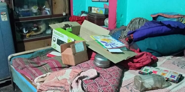 Jamshedpur rural theft : बहरागोड़ा के पाटपुर में बंद घर से लाखों के जेवरात व नगद चोरी, संबंधी के इलाज के क्रम में कोलकाता गया था पूरा परिवार, लौटने पर घर का ताला टूटा मिला, जेवरात व नगद गायब मिले