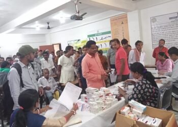 Jamshedpur rural stress relief camp : बहरागोड़ा सीएचसी में विशेष तनाव मुक्ति शिविर आयोजित, 92 मरीजों ने शिविर का उठाया लाभ Jamshedpur rural stress relief camp : बहरागोड़ा सीएचसी में विशेष तनाव मुक्ति शिविर आयोजित, 92 मरीजों ने शिविर का उठाया लाभ