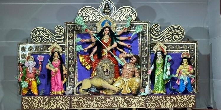 Jamshedpur new ds flat durgapuja : न्यू डी एस फ्लैट दुर्गा एवं काली पूजा कमिटी के पंडाल का हुआ उद्घाटन, विधायक पूर्णिमा साहू एवं भाजपा जिला प्रभारी दिनेश कुमार हुए शामिल Jamshedpur new ds flat durgapuja : न्यू डी एस फ्लैट दुर्गा एवं काली पूजा कमिटी के पंडाल का हुआ उद्घाटन, विधायक पूर्णिमा साहू एवं भाजपा जिला प्रभारी दिनेश कुमार हुए शामिल