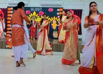 Jamshedpur dbms college of education durgotsav : डीबीएमएस कॉलेज ऑफ एजुकेशन में शारदीय नवरात्रि की धूम, छात्रों की ‘कात्यायिनी’ नाटिका ने सबका मन मोहा Jamshedpur dbms college of education durgotsav : डीबीएमएस कॉलेज ऑफ एजुकेशन में शारदीय नवरात्रि की धूम, छात्रों की ‘कात्यायिनी’ नाटिका ने सबका मन मोहा