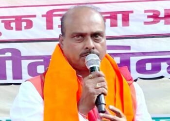 jamshedpur bjp attack on jharkhand minister : डांडिया विवाद पर भाजपा जमशेदपुर महानगर अध्यक्ष संजीव सिन्हा ने मंत्री इरफान अंसारी को दी नसीहत, सरकार के काम पर ध्यान दें, मंत्रीपद का इस्तेमाल धौंस जमाने के लिए न करें jamshedpur bjp attack on jharkhand minister : डांडिया विवाद पर भाजपा जमशेदपुर महानगर अध्यक्ष संजीव सिन्हा ने मंत्री इरफान अंसारी को दी नसीहत, सरकार के काम पर ध्यान दें, मंत्रीपद का इस्तेमाल धौंस जमाने के लिए न करें