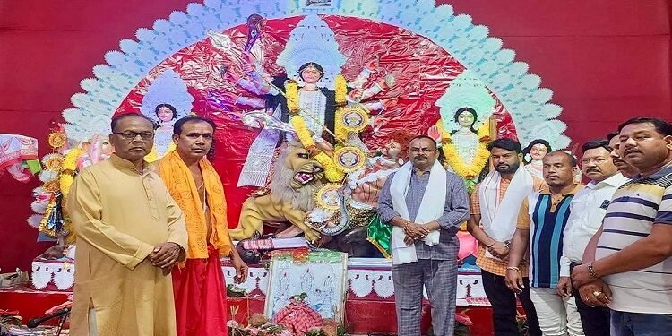 jamshedpur jugsalai mla mangal kalindi : जुगसलाई विधायक मंगल कालिंदी ने किया कई दुर्गा पूजा पंडालों का उदघाटन, मंगल ने कहा – शक्ति और साधना का पर्व है दुर्गा पूजा