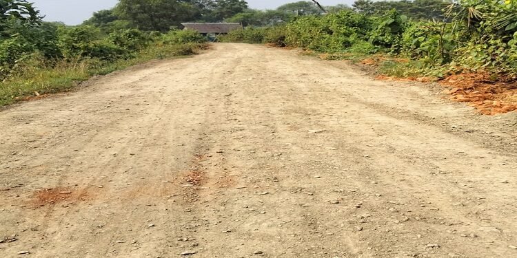 Jamshedpur rural nayagram road : झामुमो प्रवक्ता कुणाल षाड़ंगी की पहल पर आवागमन योग्य बनी नयाग्राम की सड़क, पाइपलाइन बिछाने के लिए खुदाई व बारिश के कारण हो गई थी खराब Jamshedpur rural nayagram road : झामुमो प्रवक्ता कुणाल षाड़ंगी की पहल पर आवागमन योग्य बनी नयाग्राम की सड़क, पाइपलाइन बिछाने के लिए खुदाई व बारिश के कारण हो गई थी खराब