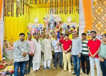Jamshedpur saryu roy visits many puja pandals : प्रभु श्रीराम से जुड़े हैं शारदीय और वासंतिक नवरात्र : सरयू राय, सरयू राय ने विभिन्न पूजा पंडालों का भ्रमण कर की लोकमंगल की कामना