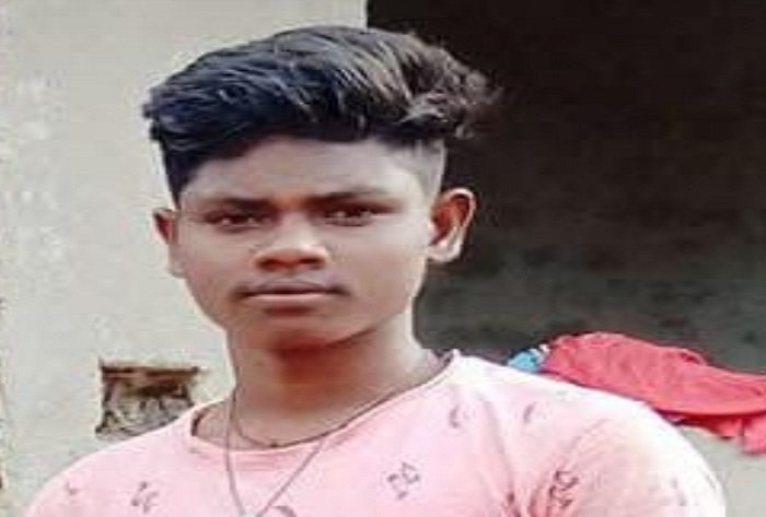 Jamshedpur rural two died in bike accident : बोड़ाम के पगदा गांव में दो बाइकों की टक्कर में चुड़दा के गणेश कर्मकार की मौत, महिला समेत तीन अन्य लोग जख्मी Jamshedpur rural two died in bike accident : बोड़ाम के पगदा गांव में दो बाइकों की टक्कर में चुड़दा के गणेश कर्मकार की मौत, महिला समेत तीन अन्य लोग जख्मी
