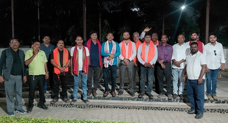 jamshedpur bjp sonari : भाजपा सोनारी मंडल पदाधिकारियों की हुई संगठनात्मक बैठक, संगठन की मजबूती, बूथ सशक्तिकरण और जनसेवा का संकल्प jamshedpur bjp sonari : भाजपा सोनारी मंडल पदाधिकारियों की हुई संगठनात्मक बैठक, संगठन की मजबूती, बूथ सशक्तिकरण और जनसेवा का संकल्प