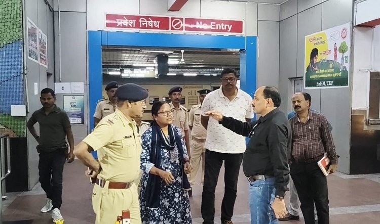 Jamshedpur railway minister to flag off tata khatipura train : सोमवार को टाटानगर-खातीपुरा ट्रेन को विडियो कॉन्फ्रेंसिंग के जरिए हरी झंडी दिखाएंगे रेल मंत्री, रेल एसपी ने लिया सुरक्षा व्यवस्था का जायजा, टाटानगर के कार्यक्रम में सांसद, विधायक और रेल अधिकारी रहेंगे शामिल Jamshedpur railway minister to flag off tata khatipura train : सोमवार को टाटानगर-खातीपुरा ट्रेन को विडियो कॉन्फ्रेंसिंग के जरिए हरी झंडी दिखाएंगे रेल मंत्री, रेल एसपी ने लिया सुरक्षा व्यवस्था का जायजा, टाटानगर के कार्यक्रम में सांसद, विधायक और रेल अधिकारी रहेंगे शामिल