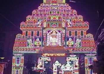 Jamshedpur rural chakulia kali puja preparations : चाकुलिया के केंदाडांगरी में इस वर्ष तिरुपति बालाजी मंदिर की थीम पर बन रहा पूजा पंडाल, विद्युत सज्जा व सांस्कृतिक कार्यक्रम बनेंगे लोगों के आकर्षण का केंद्र Jamshedpur rural chakulia kali puja preparations : चाकुलिया के केंदाडांगरी में इस वर्ष तिरुपति बालाजी मंदिर की थीम पर बन रहा पूजा पंडाल, विद्युत सज्जा व सांस्कृतिक कार्यक्रम बनेंगे लोगों के आकर्षण का केंद्र