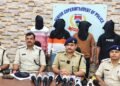 Jamshedpur cyber fraud gang busted : जमशेदपुर के बिरसानगर में साइबर ठगी के बड़े नेटवर्क का भंडाफोड़, जमशेदपुर व रामगढ़ पुलिस की टीम ने 5 आरोपियों को पकड़ा, 25 मोबाइल, 5 लैपटॉप, 102 एटीएम कार्ड व 67 सिम कार्ड बरामद Jamshedpur cyber fraud gang busted : जमशेदपुर के बिरसानगर में साइबर ठगी के बड़े नेटवर्क का भंडाफोड़, जमशेदपुर व रामगढ़ पुलिस की टीम ने 5 आरोपियों को पकड़ा, 25 मोबाइल, 5 लैपटॉप, 102 एटीएम कार्ड व 67 सिम कार्ड बरामद