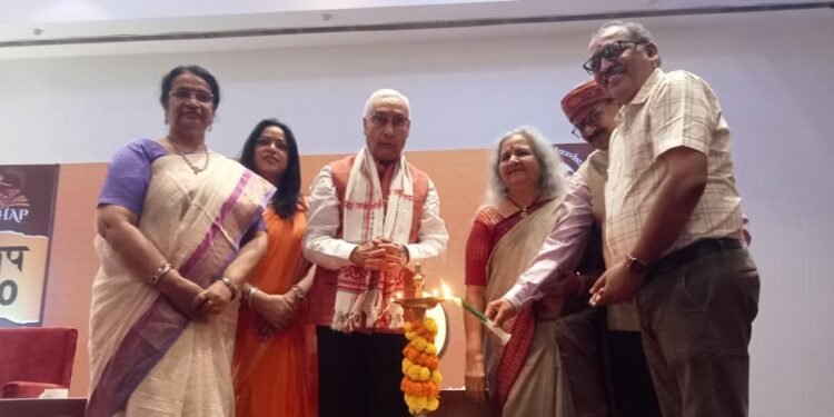 jamshedpur sahityik mahakumbh-कोई भी तकनीक समाप्त नहीं कर सकती लेखक का अस्तित्व : के वनजा, साहित्यिक महाकुंभ छाप 3.0 में किताबों व एआई की प्रासंगिकता पर विद्वानों ने रखे तर्कपूर्ण विचार, एआई या डिजिटल स्क्रीन कभी नहीं दे सकती पुस्तक के स्पर्श व गंध जैसी अनुभूति jamshedpur sahityik mahakumbh-कोई भी तकनीक समाप्त नहीं कर सकती लेखक का अस्तित्व : के वनजा, साहित्यिक महाकुंभ छाप 3.0 में किताबों व एआई की प्रासंगिकता पर विद्वानों ने रखे तर्कपूर्ण विचार, एआई या डिजिटल स्क्रीन कभी नहीं दे सकती पुस्तक के स्पर्श व गंध जैसी अनुभूति