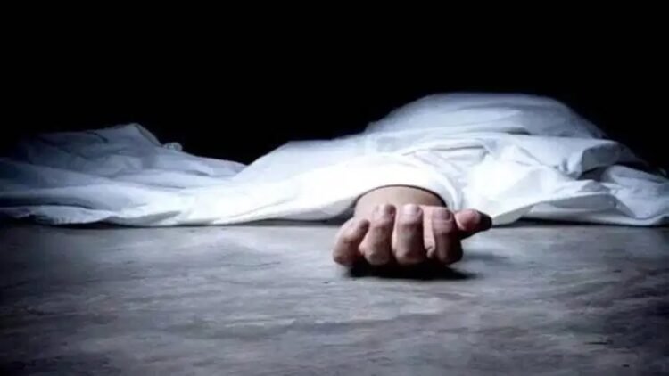 west singhbhum suicide- कुमारडुंगी में घरेलू विवाद को लेकर युवती ने लगाई फांसी, मामले की जांच में जुटी पुलिस west singhbhum suicide- कुमारडुंगी में घरेलू विवाद को लेकर युवती ने लगाई फांसी, मामले की जांच में जुटी पुलिस