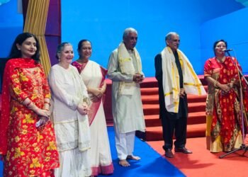 jamshedpur vijaya milan-सहयोग एवं संस्कार भारती का संयुक्त विजया मिलन समारोह आयोजित, कला,साहित्य व समाजसेवा के क्षेत्र में योगदान देने वालों को किया गया सम्मानित jamshedpur vijaya milan-सहयोग एवं संस्कार भारती का संयुक्त विजया मिलन समारोह आयोजित, कला,साहित्य व समाजसेवा के क्षेत्र में योगदान देने वालों को किया गया सम्मानित