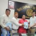 Jamshedpur help cross society delegation met dc : उपायुक्त राजीव रंजन से मिले हेल्प क्रॉस सोसाइटी के संरक्षक कुलवंत सिंह बंटी, कृत्रिम हाथ वितरण शिविर में मुख्य अतिथि के रूप में शामिल होने का दिया निमंत्रण