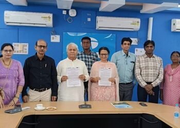 Jamshedpur eye hospital bonus : जमशेदपुर आइ हॉस्पिटल के कर्मचारियों को इस साल मिलेगा 18.5 फीसदी बोनस, इतनी मिलेगी राशि Jamshedpur eye hospital bonus : जमशेदपुर आइ हॉस्पिटल के कर्मचारियों को इस साल मिलेगा 18.5 फीसदी बोनस, इतनी मिलेगी राशि