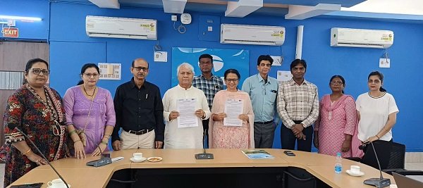 Jamshedpur eye hospital bonus : जमशेदपुर आइ हॉस्पिटल के कर्मचारियों को इस साल मिलेगा 18.5 फीसदी बोनस, इतनी मिलेगी राशि Jamshedpur eye hospital bonus : जमशेदपुर आइ हॉस्पिटल के कर्मचारियों को इस साल मिलेगा 18.5 फीसदी बोनस, इतनी मिलेगी राशि