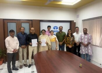 Jamshedpur blood centre bonus : जमशेदपुर ब्लड सेंटर में मिलेगा 18 फीसदी बोनस, समझौता में यह तय हुई राशि Jamshedpur blood centre bonus : जमशेदपुर ब्लड सेंटर में मिलेगा 18 फीसदी बोनस, समझौता में यह तय हुई राशि