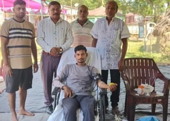 Jamshedpur rural blood donation camp : चाकुलिया के कालापाथर में लक्ष्मी नारायण पूजा कमेटी ने किया रक्तदान शिविर का आयोजन, ग्रामीणों ने बढ़-चढ़कर लिया हिस्सा Jamshedpur rural blood donation camp : चाकुलिया के कालापाथर में लक्ष्मी नारायण पूजा कमेटी ने किया रक्तदान शिविर का आयोजन, ग्रामीणों ने बढ़-चढ़कर लिया हिस्सा