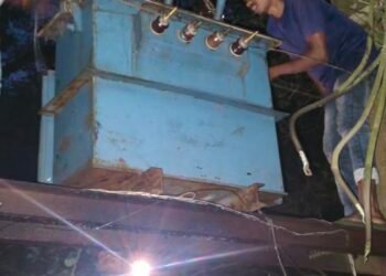 jamshedpur rural-पूर्व विधायक कुणाल षाड़ंगी की पहल पर 24 घंटे में दूर हुआ हरिहरपुर का बिजली संकट, गांव को मिला नया ट्रांसफॉर्मर jamshedpur rural-पूर्व विधायक कुणाल षाड़ंगी की पहल पर 24 घंटे में दूर हुआ हरिहरपुर का बिजली संकट, गांव को मिला नया ट्रांसफॉर्मर