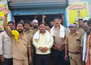 jamshedpur all india drivers’ association-ऑल इंडिया ड्राइवर संघ के पूर्वी सिंहभूम जिला संयोजक बने अप्पू तिवारी, जमशेदपुर में ड्राइवर संघ के सदस्यों ने किया स्वागत, ड्राइवरों के अधिकार, सम्मान और हक की आवाज बनने के लिए सदैव तत्पर रहूंगा:अप्पू तिवारी jamshedpur all india drivers’ association-ऑल इंडिया ड्राइवर संघ के पूर्वी सिंहभूम जिला संयोजक बने अप्पू तिवारी, जमशेदपुर में ड्राइवर संघ के सदस्यों ने किया स्वागत, ड्राइवरों के अधिकार, सम्मान और हक की आवाज बनने के लिए सदैव तत्पर रहूंगा:अप्पू तिवारी