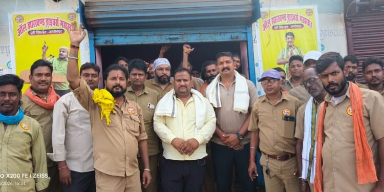 jamshedpur all india drivers’ association-ऑल इंडिया ड्राइवर संघ के पूर्वी सिंहभूम जिला संयोजक बने अप्पू तिवारी, जमशेदपुर में ड्राइवर संघ के सदस्यों ने किया स्वागत, ड्राइवरों के अधिकार, सम्मान और हक की आवाज बनने के लिए सदैव तत्पर रहूंगा:अप्पू तिवारी jamshedpur all india drivers’ association-ऑल इंडिया ड्राइवर संघ के पूर्वी सिंहभूम जिला संयोजक बने अप्पू तिवारी, जमशेदपुर में ड्राइवर संघ के सदस्यों ने किया स्वागत, ड्राइवरों के अधिकार, सम्मान और हक की आवाज बनने के लिए सदैव तत्पर रहूंगा:अप्पू तिवारी