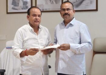 Jamshedpur jugsalai mla mangal kalindi initiative : जुगसलाई विधानसभा में 10 उप स्वास्थ्य केंद्र निर्माण को स्वास्थ्य मंत्री डॉ इरफ़ान अंसारी ने दी मंजूरी, जुगसलाई विधायक मंगल कालिंदी से स्वास्थ्य मंत्री की हुई मुलाकात के बाद हुआ फैसला Jamshedpur jugsalai mla mangal kalindi initiative : जुगसलाई विधानसभा में 10 उप स्वास्थ्य केंद्र निर्माण को स्वास्थ्य मंत्री डॉ इरफ़ान अंसारी ने दी मंजूरी, जुगसलाई विधायक मंगल कालिंदी से स्वास्थ्य मंत्री की हुई मुलाकात के बाद हुआ फैसला