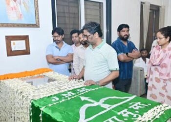 Rupi Soren Funeral-रूपी सोरेन का नेमरा में राजकीय सम्मान के साथ होगा अंतिम संस्कार, मंत्री से लेकर सभी विधायक पहुंचे नेमरा, राष्ट्रपति व प्रधानमंत्री ने शोक जताया