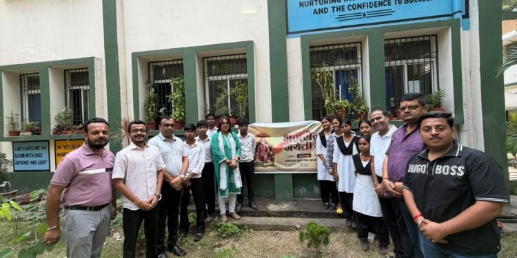 jamshedpur agrawal yuva manch-सीएम स्कूल ऑफ एक्सीलेंस, बर्मामाइंस में अग्रवाल युवा मंच जमशेदपुर का पौधा एवं गमला दान कार्यक्रम आयोजित jamshedpur agrawal yuva manch-सीएम स्कूल ऑफ एक्सीलेंस, बर्मामाइंस में अग्रवाल युवा मंच जमशेदपुर का पौधा एवं गमला दान कार्यक्रम आयोजित