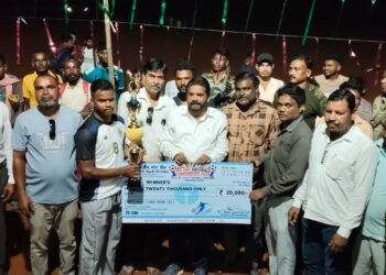 jamshedpur rural sports – चाकुलिया के कुचियाशोली में आयोजित फुटबॉल प्रतियोगिता पर नीमडांगा एकादश ने कब्जा जमाया, विधायक ने विजेता व उपविजेता टीम को किया पुरस्कृत