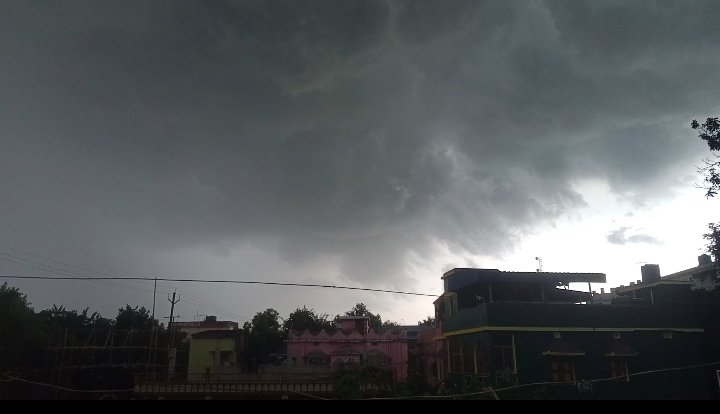 Jamshedpur weather alert : झारखंड में दिखने लगा अर्नब तूफान का असर, काले बादलों से घिरा आसमान, जमशेदपुर में बारिश का अलर्ट Jamshedpur weather alert : झारखंड में दिखने लगा अर्नब तूफान का असर, काले बादलों से घिरा आसमान, जमशेदपुर में बारिश का अलर्ट