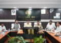 Jamshedpur illegal mining : जमशेदपुर में खनन टास्क फोर्स की बैठक, खनिजों के अवैध उत्खनन एवं परिवहन को लेकर नियमित जांच अभियान चलाने का दिया गया निर्देश Jamshedpur illegal mining : जमशेदपुर में खनन टास्क फोर्स की बैठक, खनिजों के अवैध उत्खनन एवं परिवहन को लेकर नियमित जांच अभियान चलाने का दिया गया निर्देश