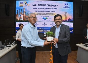 Tata power new venture : बीपीसीएल की रिफाइनरी को मिलेगी निर्बाध बिजली, टाटा पावर विकसित करेगा 110 केवी पावर इंफ्रास्ट्रक्चर Tata power new venture : बीपीसीएल की रिफाइनरी को मिलेगी निर्बाध बिजली, टाटा पावर विकसित करेगा 110 केवी पावर इंफ्रास्ट्रक्चर