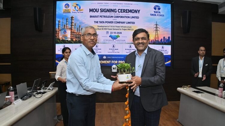 Tata power new venture : बीपीसीएल की रिफाइनरी को मिलेगी निर्बाध बिजली, टाटा पावर विकसित करेगा 110 केवी पावर इंफ्रास्ट्रक्चर Tata power new venture : बीपीसीएल की रिफाइनरी को मिलेगी निर्बाध बिजली, टाटा पावर विकसित करेगा 110 केवी पावर इंफ्रास्ट्रक्चर
