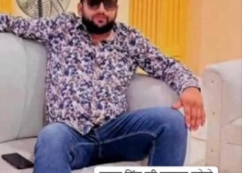 Jamshedpur police action : बिष्टुपुर के एक होटल में खाना खा रहे तड़ीपार अपराधी राहुल सिंह को पुलिस ने धर दबोचा, पुलिस कर रही सघन पूछताछ Jamshedpur police action : बिष्टुपुर के एक होटल में खाना खा रहे तड़ीपार अपराधी राहुल सिंह को पुलिस ने धर दबोचा, पुलिस कर रही सघन पूछताछ