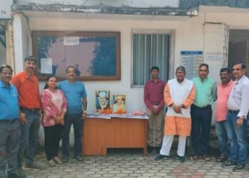 Tata steel uisl union : टाटा स्टील यूटिलिटीज एंड सर्विसेज श्रमिक यूनियन में महात्मा गांधी और लाल बहादुर शास्त्री की मनायी गयी जयंती, दोनों महापुरुषों को किया गया याद Tata steel uisl union : टाटा स्टील यूटिलिटीज एंड सर्विसेज श्रमिक यूनियन में महात्मा गांधी और लाल बहादुर शास्त्री की मनायी गयी जयंती, दोनों महापुरुषों को किया गया याद