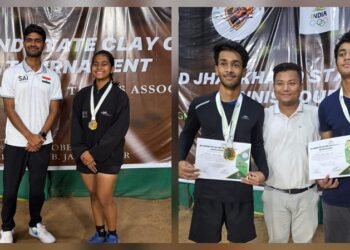 Jamshedpur sports : मेबल जोलेन तोपनो ने जीता अंडर-18 बालिका टेनिस का खिताब, डेनियल तोपनो भी बने चैंपियन Jamshedpur sports : मेबल जोलेन तोपनो ने जीता अंडर-18 बालिका टेनिस का खिताब, डेनियल तोपनो भी बने चैंपियन