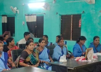 Jamshedpur rural : बहरागोड़ा के पाथरी पंचायत भवन में बापू को दी श्रद्धांजलि, स्वच्छता का लिया संकल्प Jamshedpur rural : बहरागोड़ा के पाथरी पंचायत भवन में बापू को दी श्रद्धांजलि, स्वच्छता का लिया संकल्प