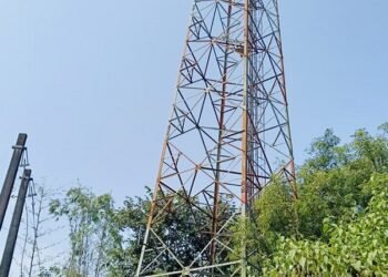 Jamshedpur rural Jio internet service : मानुषमुरिया में बिजली जाते ही जियो का इंटरनेट सेवा ठप, उपभोक्ताओं ने दी कार्यालय में ताला जड़ने की चेतावनी