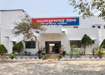 Jamshedpur rural murder : धालभूमगढ़ में दो सगी बहनों की कुल्हाड़ी से हत्या, गांव में दहशत का माहौल