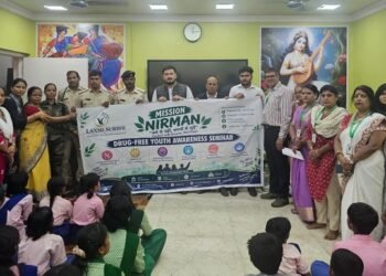 Jamshedpur awareness program : सिदगोड़ा में नशामुक्त युवा जागरूकता पर संगोष्ठी आयोजित, ‘नशे को कहें ना, जीवन को कहें हां’ के दिए संदेश Jamshedpur awareness program : सिदगोड़ा में नशामुक्त युवा जागरूकता पर संगोष्ठी आयोजित, ‘नशे को कहें ना, जीवन को कहें हां’ के दिए संदेश