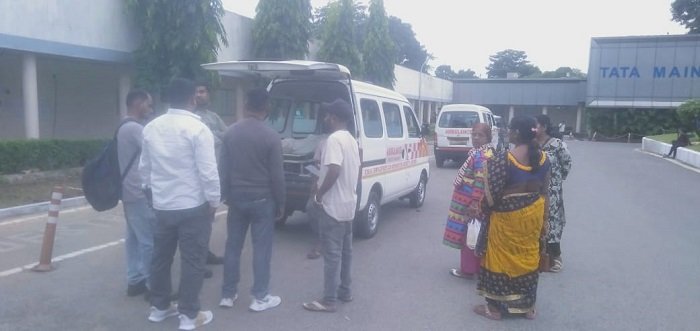 Jamshedpur incident : बारीडीह से बिरसानगर जाने के रास्ते पर की कपड़े की दुकान में शार्ट सर्किट, एक इलेक्ट्रिशियन की मौत, हंगामा Jamshedpur incident : बारीडीह से बिरसानगर जाने के रास्ते पर की कपड़े की दुकान में शार्ट सर्किट, एक इलेक्ट्रिशियन की मौत, हंगामा