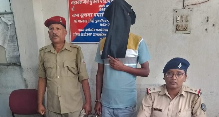 Jamshedpur border area police : कपाली का पॉक्सो एक्ट का आरोपी पश्चिम बंगाल से गिरफ्तार, भेजा गया जेल Jamshedpur border area police : कपाली का पॉक्सो एक्ट का आरोपी पश्चिम बंगाल से गिरफ्तार, भेजा गया जेल