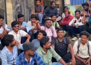 Jamshedpur blinkit delivery boy protest : बिरसानगर में ब्लिंकिट डिलीवरी बॉय ने किया प्रदर्शन, पेआउट बढ़ाने की मांग, देखिए – video
