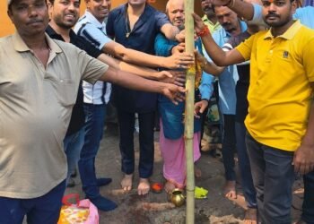 Jamshedpur bhumi pujan : मानगो में त्र्यंबक महादेव मंदिर काली पूजा समिति ने किया भूमि पूजन, वैदिक मंत्रोच्चार के साथ संपन्न हुई पूजा-अर्चना Jamshedpur bhumi pujan : मानगो में त्र्यंबक महादेव मंदिर काली पूजा समिति ने किया भूमि पूजन, वैदिक मंत्रोच्चार के साथ संपन्न हुई पूजा-अर्चना